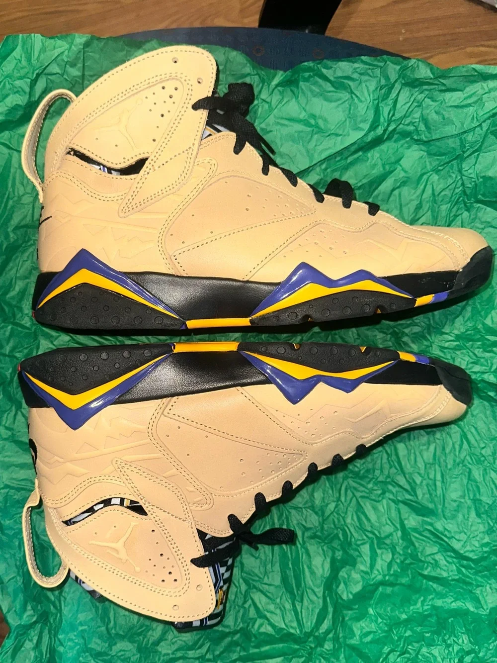 Jordan retro se
